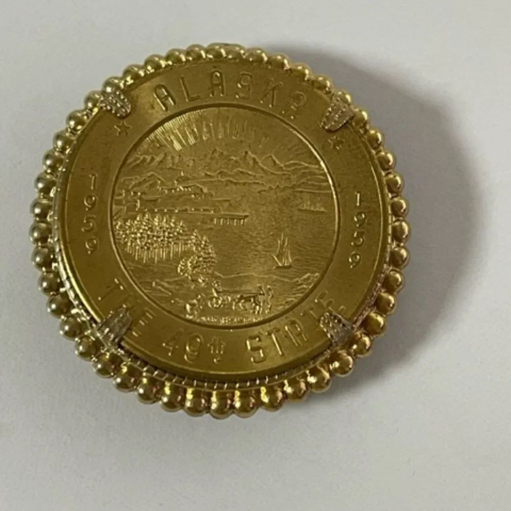 Vintage souvenir token coin Alaska 49th State Golden Good dollar Bolo Tie Clip E